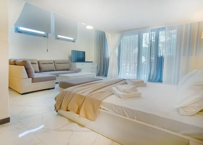 Aelia Loft Apartments, 100m From Beach, Vesta Philoxenia Daire *